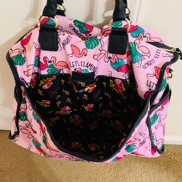 Betsey Johnson Pink Flamingo Luggage Travel Bag - Picture 5 of 6